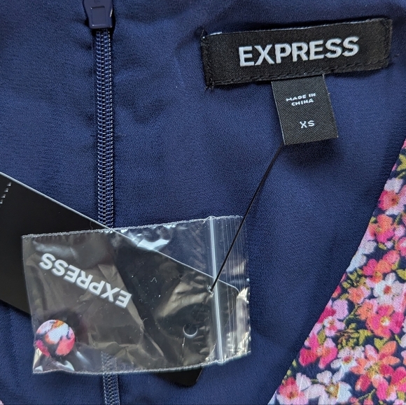 Express Ditsy Floral Button Front Belted Midi Dress Handkerchief Hem Pink White - Picture 8 of 14